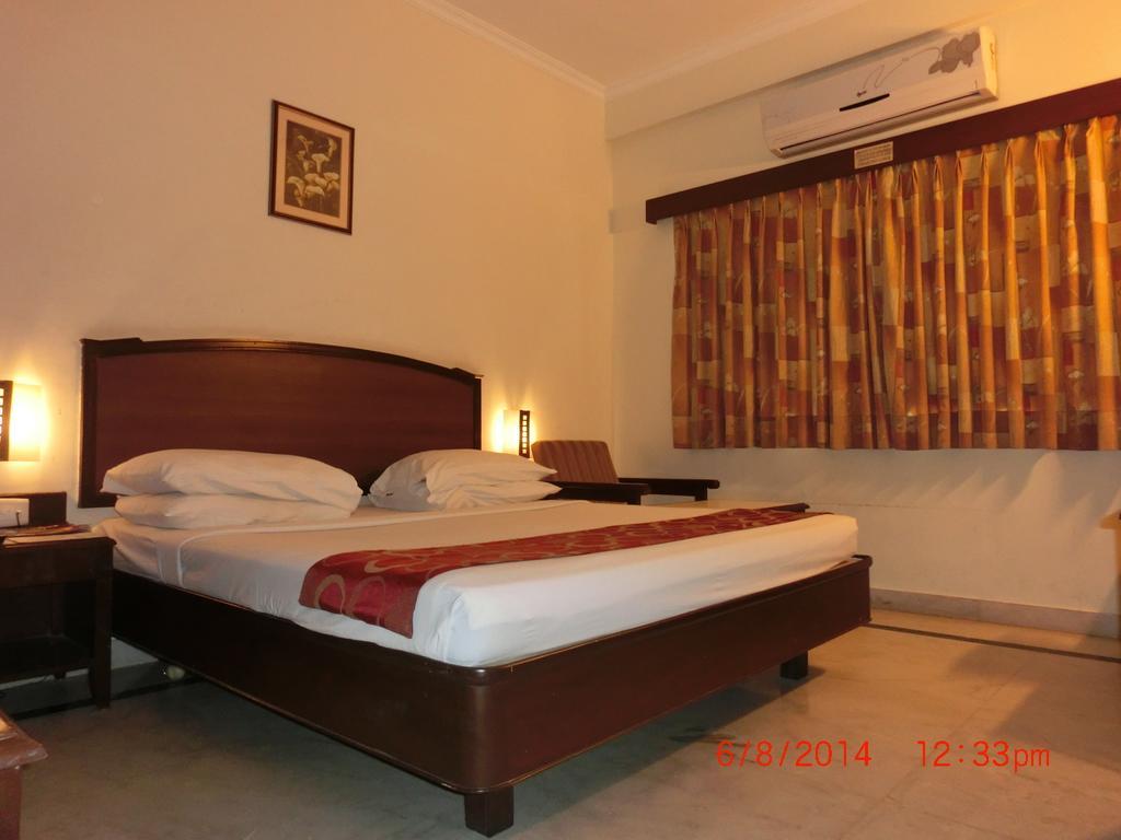 Hotel Thulashi Park Chennai Zimmer foto