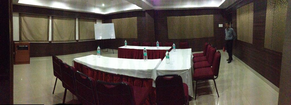 Hotel Thulashi Park Chennai Exterior foto