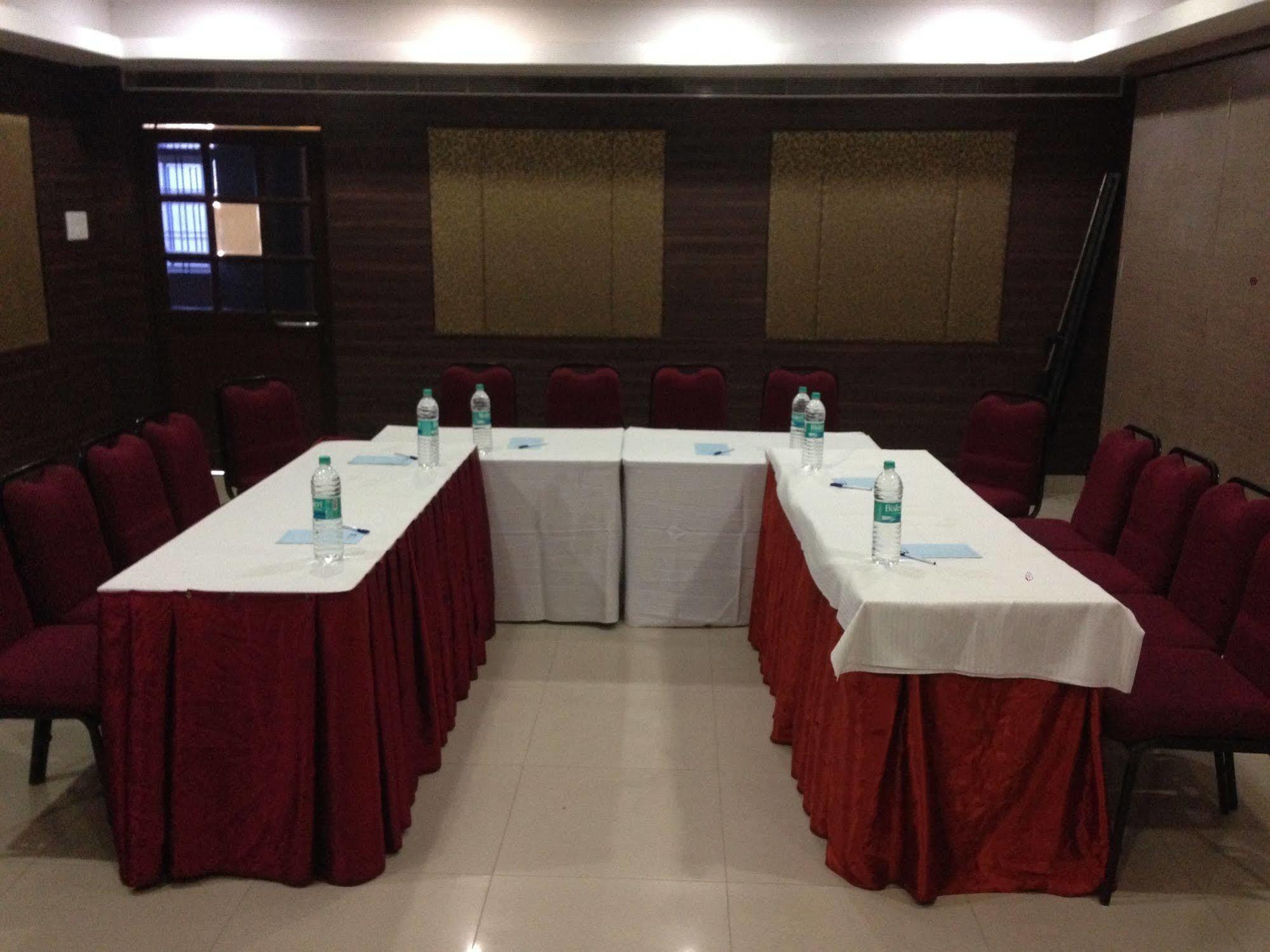 Hotel Thulashi Park Chennai Exterior foto